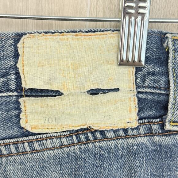 Levi's 701 Jeans Womens 26 Selvedge Big Hidden Rivets Light Wash Denim - Picture 3 of 16